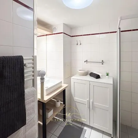 Le Cosy Saint-cyr Apartment